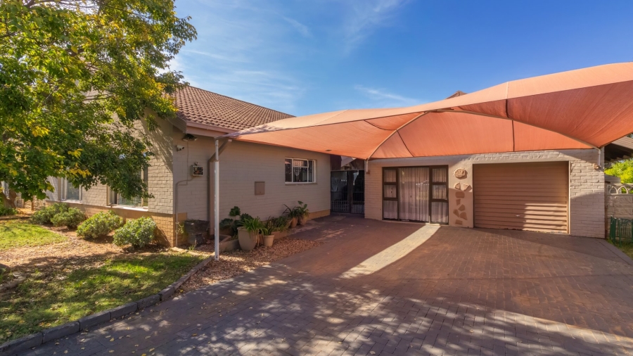 4 Bedroom Property for Sale in West Park Free State